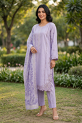 Three-quarter garden pose
